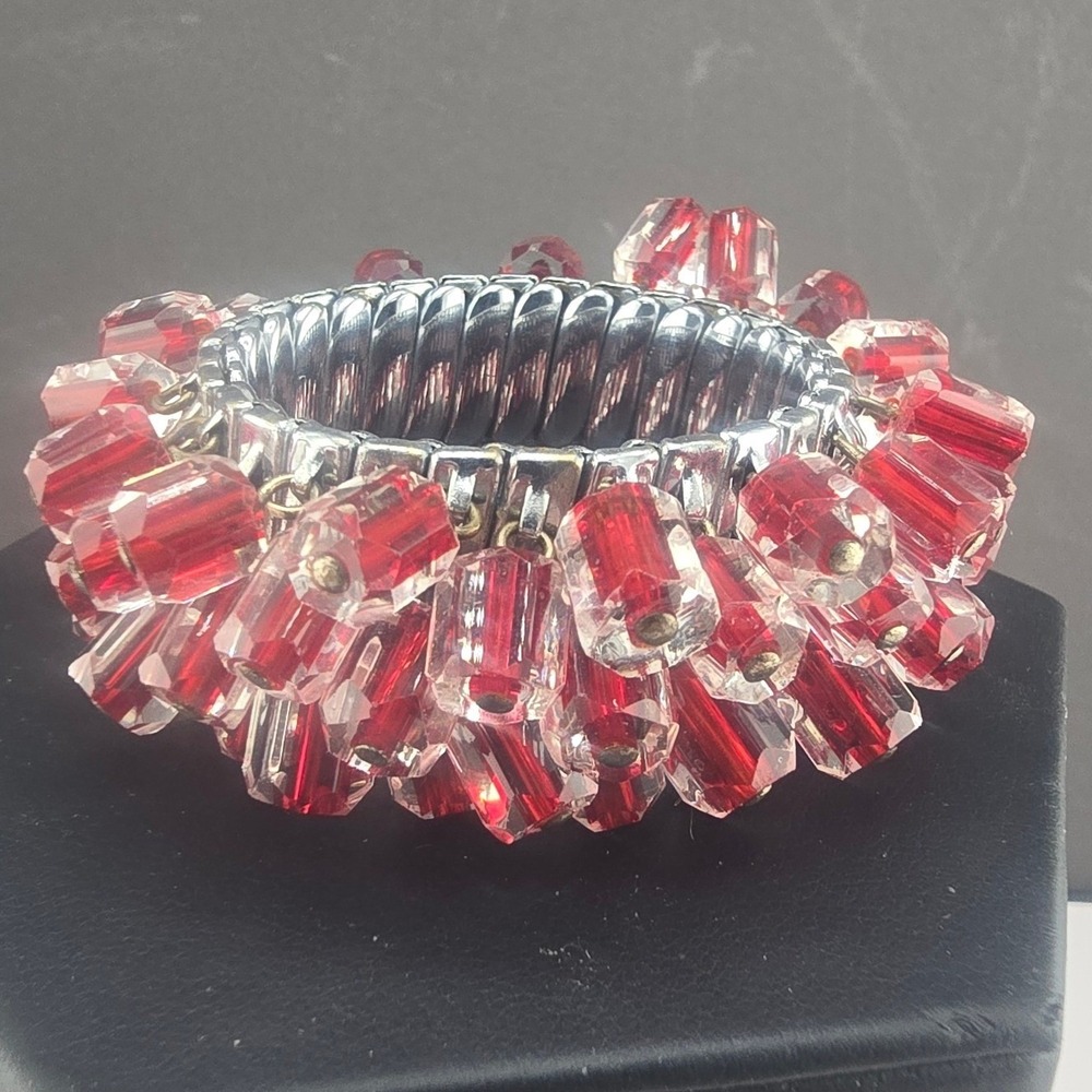 Vintage Estate Bracelet Red Dangle Glass Beaded Stretch Furnace Cha Cha 2in
